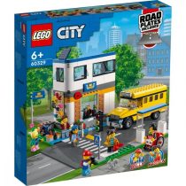 LEGO® City - O Zi De Școală (60329)-1