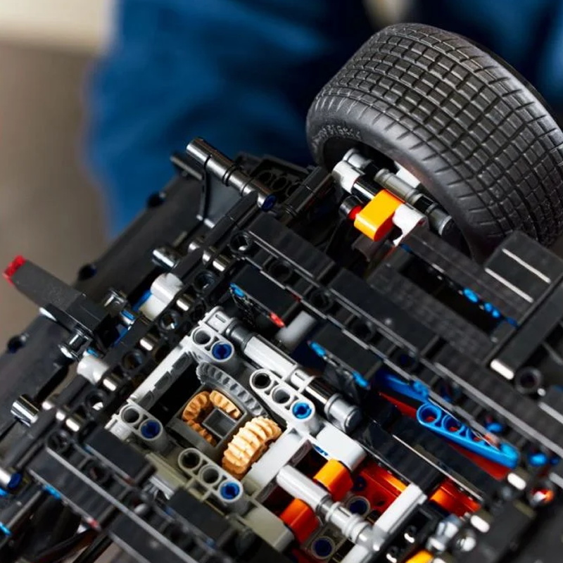 LEGO Technic Masina McLaren Formula 1 42141-4