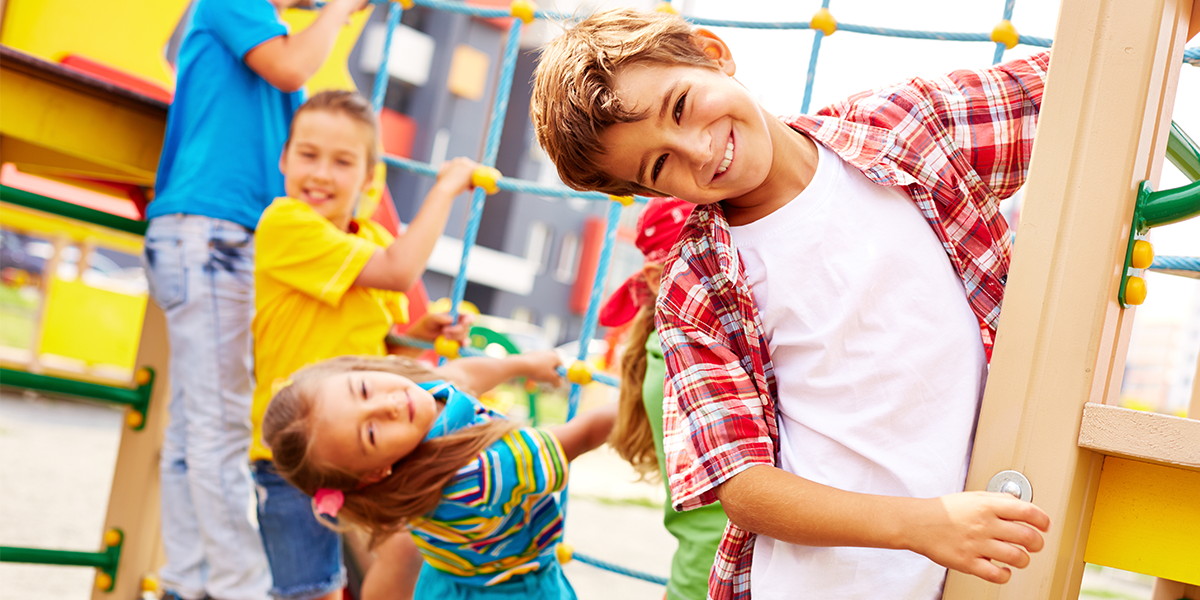 Top 5 Beneficii Ale Copiilor Care Se Joacă Afară
