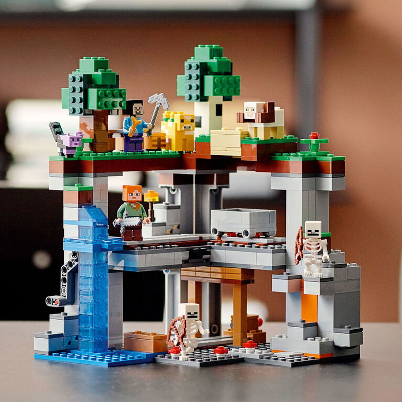 LEGO® Minecraft – Prima Aventura (21169)-3